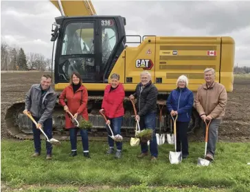  ?? *
Submitted ?? Hot on the heels of last week’s ground-breaking ceremony, the capital campaign for the new Wellesley Township Recreation Centre this week named six people as ‘capital campaign honorary advisors:’ Jeff and Julie Jones, Gary and Brenda Leis, and Paul and Jo-Anne Straus.