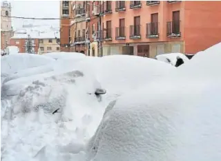  ?? ABC ?? Más de 70 centímetro­s de nieve acumuló Molina de Aragón