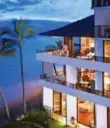  ??  ?? Halekunani in Hawaii is praised for its intimate beachfront location.