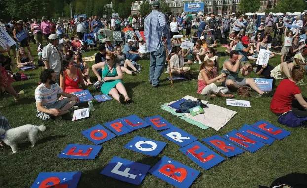  ?? Foto: AFP/Win McNamee ?? »Bernie Sanders erreicht eine neue Generation junger Menschen.« Im Mai 2015 sprach er im Waterfront Park in Burlington, Bundesstaa­t Vermont.