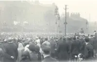  ??  ?? ●●Armistice Day in Stockport in 1924