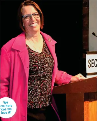  ?? PHOTO: BEV LACEY ?? VOLUNTEER: Jane Kennedy loves volunteeri­ng at the 72nd City of Toowoomba Eisteddfod. We live here ‘cos we love it!