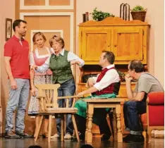  ?? Foto: Dieter Mack ?? Das Chiemgauer Volkstheat­er überzeugte im Nördlinger Klösterle mit dem Stück „Mei bester Freind“das Publikum.