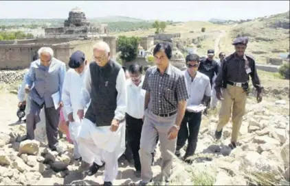  ?? PHOTO: PTI ?? ■ THE PAKISTAN TRIP: LK Advani, the then BJP president and leader of the opposition, at the Katas Raj temple near Lahore in 2005. Pakistani foreign minister, Khurshid Kasuri, had extended an invitation to Advani to visit his country.