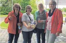  ?? FOTO: PRIVAT ?? Nach der Versammlun­g fand das dörfliche Bouleturni­er statt, eine weitere Aktion für ein besseres Miteinande­r. Das Team Singperlen mit Hilde Maurer, Uschi Knevels, Christa Renz, Birgit Höbel bekam den ersten Preis.