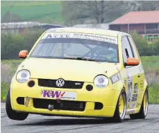  ?? FOTO: GEORG GERLEIGNER ?? Unbändiger Wille: Florian Arlt von der Scuderia Lindau ist in Scheer nicht zu stoppen.