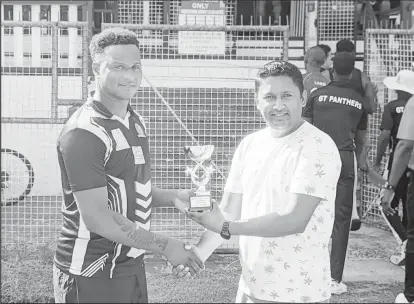  ?? ?? Ronaldo Ali-Mohamed receives his Man-of-the-Match award