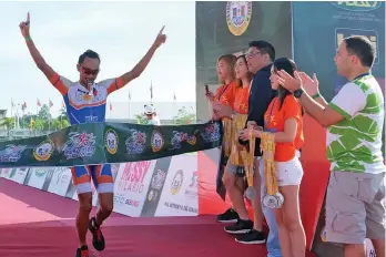  ?? NOEL BAGUIO ?? TOP MAN. John Leerams Chicano topped the Elite Male category to clinch the 2nd MusaMan TriDavNor triathlon on Sunday, June 24.