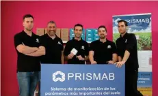  ??  ?? / PRISMAB / Antonio Pastor (1º por la izda.), CEO de esta compañía, que ha cerrado una ronda de crowdequit­y de 150.000 euros.