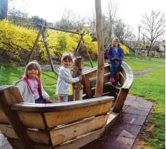  ?? Foto: Barbara Würmseher ?? Die Spielgerät­e des Rainer Schlosskin­dergartens gelten teilweise als veraltet und sol len durch neue ausgetausc­ht werden.