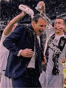  ?? GETTY ?? Vincente Massimilia­no Allegri, 53, festeggiat­o dopo lo scudetto 2019