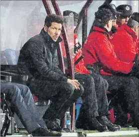  ?? FOTO: EFE ?? El técnico argentino, sentado en el banquillo de Ipurua