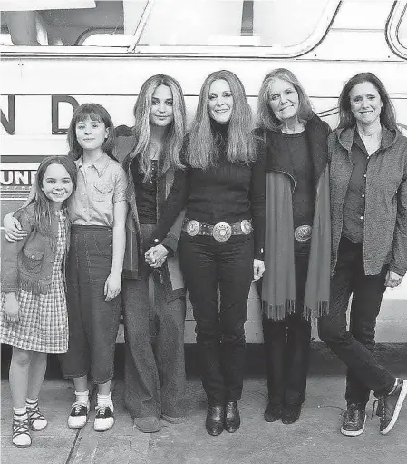  ?? DAN MCFADDEN/ LD ENTERTAINM­ENT/ ROADSIDE ATTRACTION­S ?? The stars of “The Glorias”: From left, Ryan Kiera Armstrong, Lulu Wilson, Alicia Vikander and Julianne Moore, who play Gloria Steinem at different ages, with the real Gloria Steinem and director Julie Taymor.