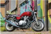  ?? Fotos: Ralf Schütze ?? In Schönheit sterben: Honda muss das Nostalgie-Bike CB 1100 EX aussortier­en.
