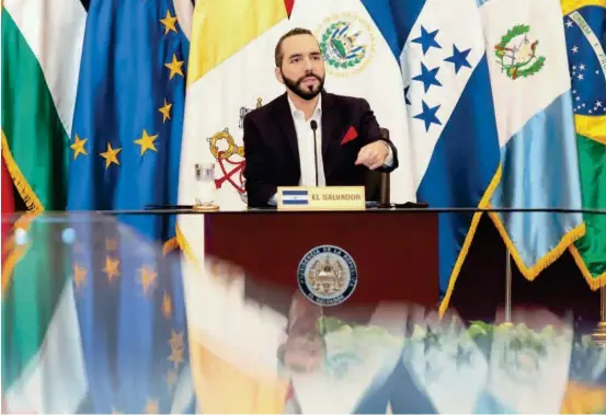  ?? FOTO AFP ?? Nayib Bukele llegó a la presidenci­a de El Salvador en 2019 con más del 50 % de los votos, la votación más alta de la historia democrátic­a del país. Un año después, logró también la mayoría de la Asamblea Nacional.