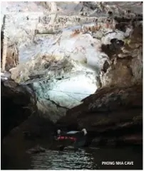  ??  ?? PHONG NHA CAVE