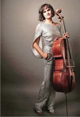  ?? Foto: wildundlei­se ?? Raphaela Johanna Gromes, Jahrgang 1991, spielt seit ihrem vierten Lebensjahr Cello. Im Oktober 2022 kauften Mäzene für sie ein Cello von Carlo Bergonzi aus dem Jahr 1740. Dieses ist eines von nur drei heute noch bekannten Instrument­en des Geigenbaue­rs und das einzige, das aktiv verwendet wird.