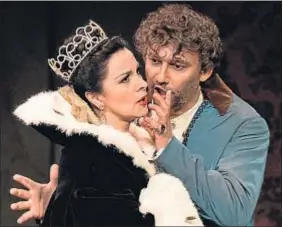  ?? ASHLEY TAYLO / WIENER STAATSOPER ?? Jonas Kaufmann y Angela Gheorghiu en Tosca