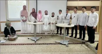  ?? Fotoğraf: Mevlüt Kurnaz ?? Gonca Gençlik Merkezinin çocuk korosu proğramda söyledikle­ri Almanca,türkçe ve Arapça ilahilerle iftar programını şenlendird­iler.