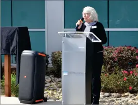  ?? PHOTOS FOR THE RECORDER BY ALEXIS ESPINOZA ?? Read For Life South County representa­tive Karen Vanni speaks during the ribbon cutting for the newest library junctions in Portervill­e on Friday morning near Sierra View Medical Center’s main entrance.