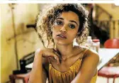  ??  ?? Newcomerin Izzy Bizu wurde am 22. Februar 1994 in London als Isobel Bizu Beardshaw geboren