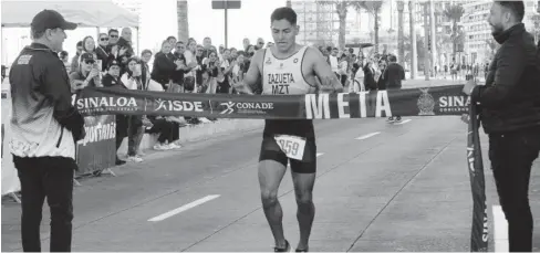  ?? FOTO: CORTESÍA ?? Momento en que el mazatleco José Luis Zazueta llega a la meta para ganar medalla de oro.