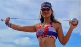  ?? CORTESÍa ?? Daniela Cortés hizo un muy buen lanzamient­o este sábado en el Circuito de Saltos y Lanzamient­os en Mayagüez.