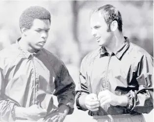 ?? APFILE PHOTO ?? Gale Sayers, left, and Brian Piccolo formed a special friendship as Bears running backs in the late 1960s.
