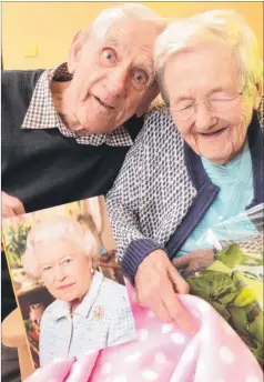  ?? Picture: Chris Davey FM3148874 ?? Ernest and Edith Needham celebrated their 70th wedding anniversar­y at Highfield Care Home