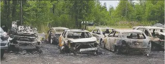  ?? OTTAWA POLICE SERVICES ?? Ottawa police are investigat­ing a fire that destroyed a number of parked vehicles in the 4000 block of Leitrim Road on Thursday morning.