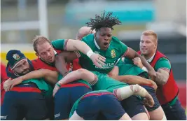  ??  ?? Pulling together AUGUST 2017 National rivals Alun Wyn Jones and Maro Itoje graft to perfect the Lions’ maul