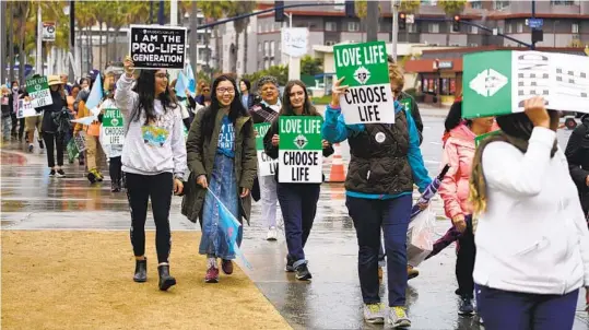  ?? NELVIN C. CEPEDA U-T ?? At least 2,500 people took part in the 10th Annual San Diego Walk for Life held at the San Diego County Administra­tion Center in Downtown San Diego on Jan. 15.