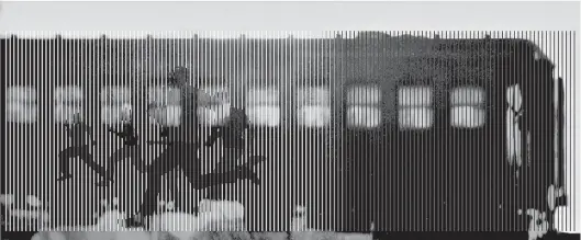  ??  ?? Esperando a los bárbaros, 1995/ 2013, video instalació­n, medidas variables. Fueron al norte para llegar al sur, 2014 instalació­n cinética, 230 x 600 x 30 cm. De la serie Sombras del sur y del norte,
2001. Instalació­n. Nada está donde se cree, 2007, de...