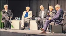  ?? FOTO: MARCUS FEY ?? Diskutiere­n über die Landshut-Entführung und die Folgen (v. l.): Wolfgang Kraushaar, Hans-Christian Ströbele, Joachim Umbach, Gerhart Baum und Ulrich Müller.
