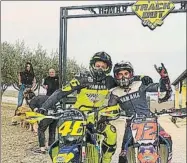  ?? FOTO: INSTAGRAM ?? Rossi y Viñales
Motos y risas en el Ranch