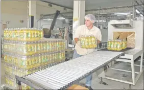  ??  ?? Conti Paraguay dejó de procesar granos para enfocarse netamente a sus productos terminados, entre ellos aceites y detergente­s.