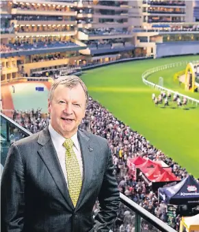  ?? FOTO: HKJC ?? Winfried Engelbrech­t-Bresges ist Chef des reichsten Sportverei­ns der Welt. Er stammt aus Viersen und war am Niederrhei­n als Amateurfuß­baller unterwegs.