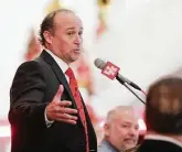  ?? Elizabeth Conley / Staff photograph­er ?? UH’s new football coach Dana Holgorsen says “we’re here to win championsh­ips” during his unveiling Thursday.