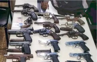  ?? F.E. ?? Armas ocupadas por la Policía a Ricardo Beltré Beltré.