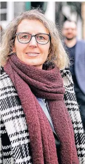  ??  ?? Bürgermeis­terin Sandra Pietschman­n will am 18. März einen Zeitplan zum Bürgerbege­hren für den Erhalt der Carl-Fuhlrott-Realschule abstimmen.