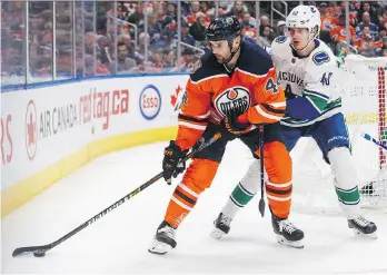  ?? JASON FRANSON/THE CANADIAN PRESS ?? In an effort to get more production from Edmonton Oilers forward Zack Kassian, head coach Ken Hitchcock had him working on the team’s big line with Connor McDavid and Leon Draisaitl at practice on Tuesday. They face the Arizona Coyotes today.