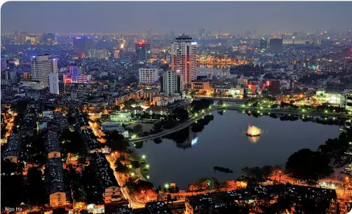  ??  ?? Hanoi : les Etats-Unis sont devenus le premier débouchée commercial du Vietnam (20% des exportatio­ns), précédant l’Union Européenne et la Chine.