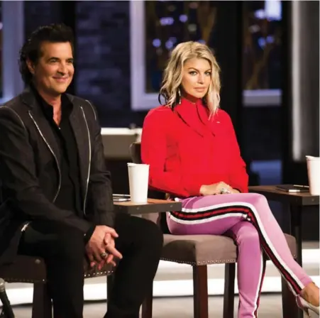  ?? BELL MEDIA ?? Record executive Scott Borchetta, left, with Fergie on CTV’s series The Launch, where celebrity mentors help out performers.