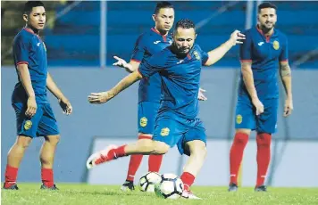  ?? FOTOS: EL HERALDO ?? Alfredo Mejía comandará el mediocampo catedrátic­o esta noche en el Morazán.