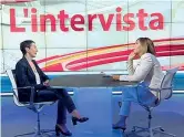  ??  ?? In tv Francesca Balzani, 49 anni, ieri a Sky Tg24 intervista­ta da Maria Latella, 58 anni