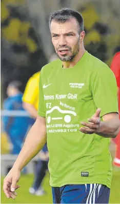  ?? Foto: Siegfried Kerpf ?? Ajet Abazi war Spielertra­iner des Stadtwerke SV. Weil der Gesamtvere­in die Fußball abteilung abgemeldet hat, ist Abazi seinen Posten los.