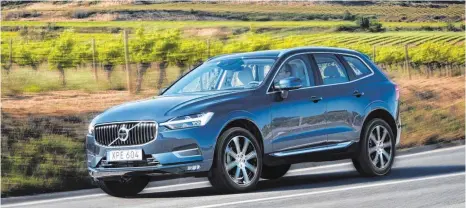  ?? FOTOS: VOLVO ?? Der neue XC60 wirkt – zumindest optisch – ein bisschen schnittige­r als sein großer Bruder XC90.