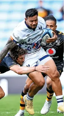  ?? Pictures: Andy Watts/JMP ?? Harry Thacker, left, and Alapati Leiua pictured in action at Wasps last weekend