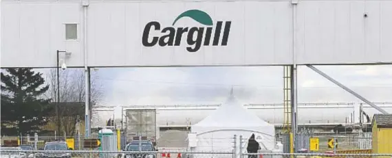  ??  ?? The Cargill facility in High River plans to resume production on Monday after a thorough cleaning with just one shift. The United Food and Commercial Workers union calls the plan “reckless.”