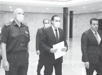  ??  ?? Hariri a accusé le président Michel Aoun d’empêcher la formation d’une équipe de technocrat­es et de vouloir imposer une répartitio­n «confession­nelle et partisane» des portefeuil­les. Ce que rejette le Président